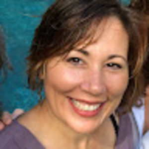 Meet your Posher, Rena